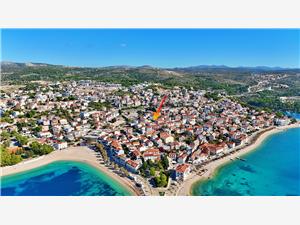 Apartment Tome Primosten, Size 35.00 m2, Airline distance to the sea 250 m, Airline distance to town centre 300 m