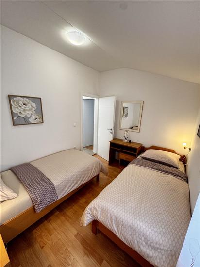 Apartment A6, for 4 persons