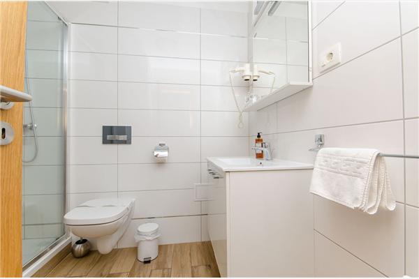 Room S1, for 2 persons