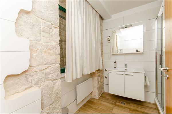 Room S4, for 2 persons