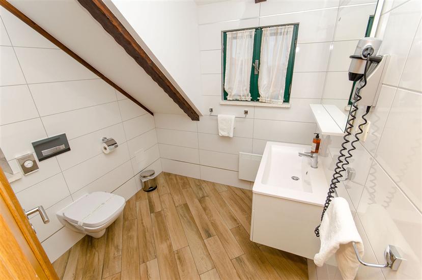 Apartment A5, for 4 persons