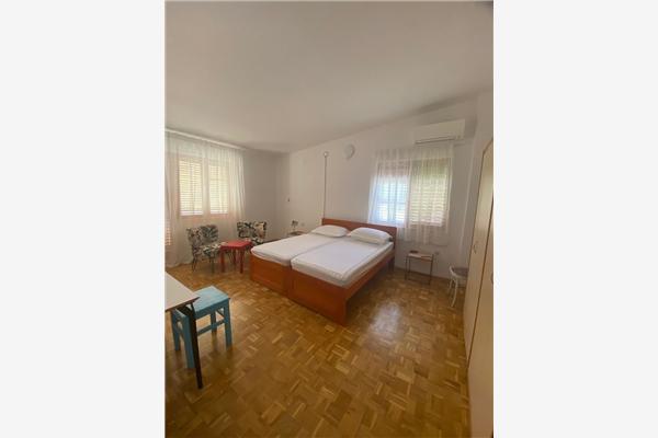 House K1, for 8 persons