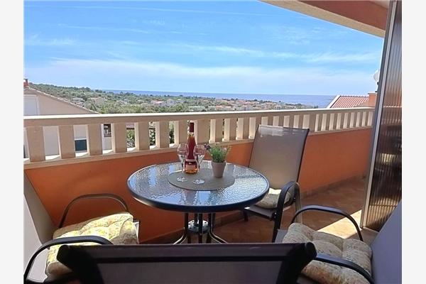 Apartment A1, for 5 persons