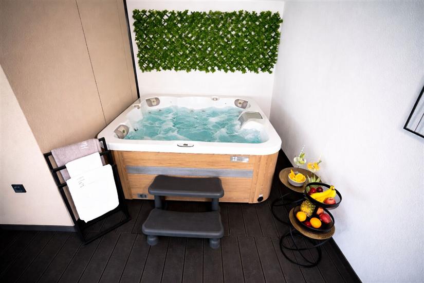 Mobile home Aura with jacuzzi
