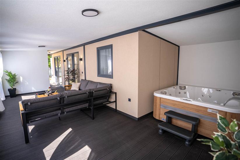 Mobile home Aurora with jacuzzi