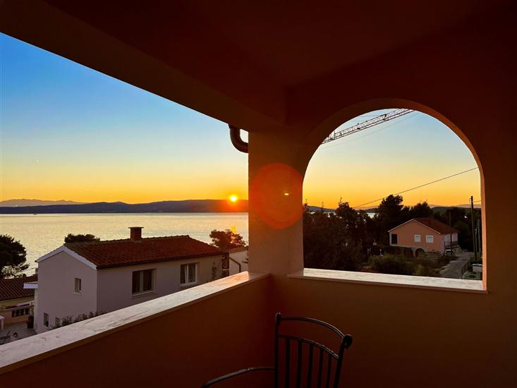 Apartment A1, for 5 persons