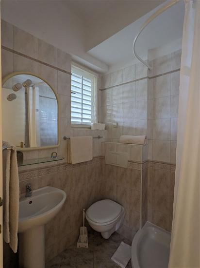 Room S1, for 2 persons