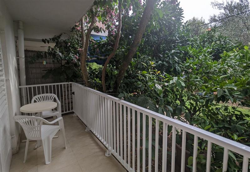 Room S1, for 2 persons