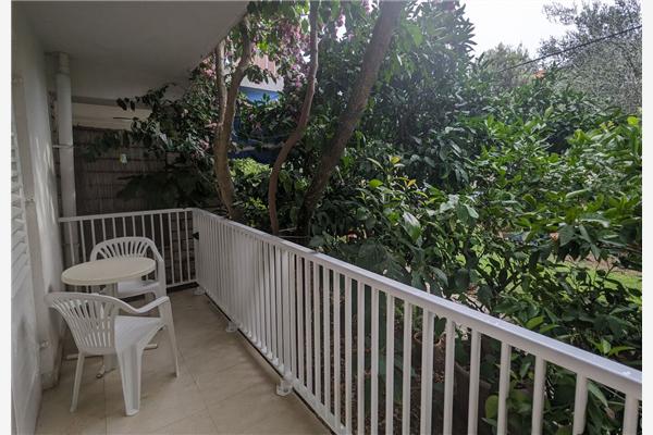 Room S1, for 2 persons