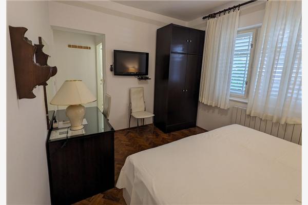 Room S2, for 2 persons