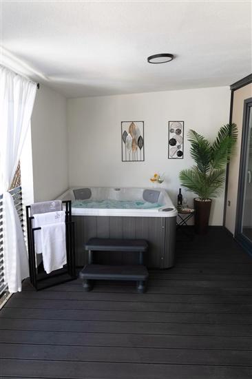 Mobile home Maris with jacuzzi