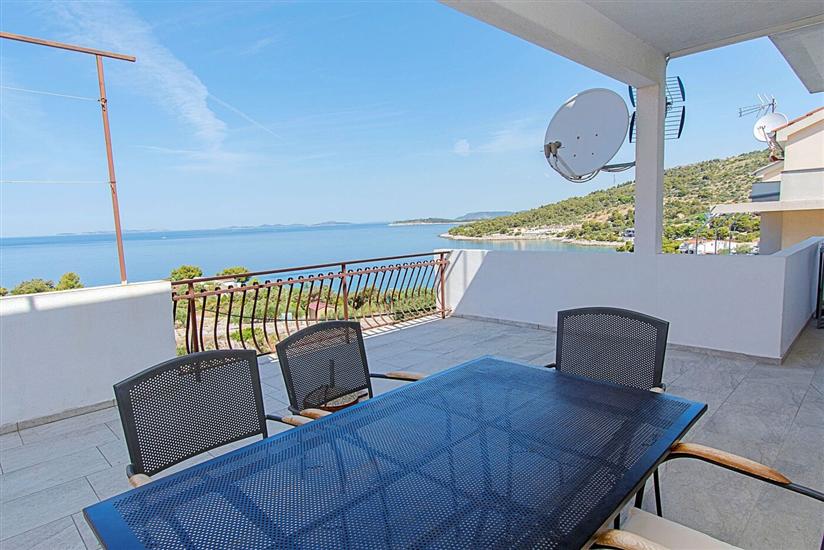 Apartment A1, for 5 persons