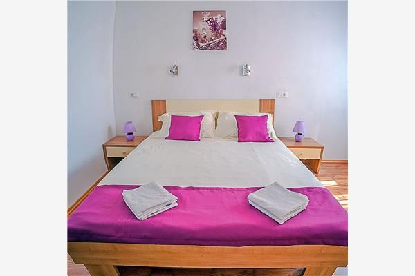 Apartment A1, for 5 persons