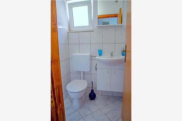 Apartment A1, for 5 persons