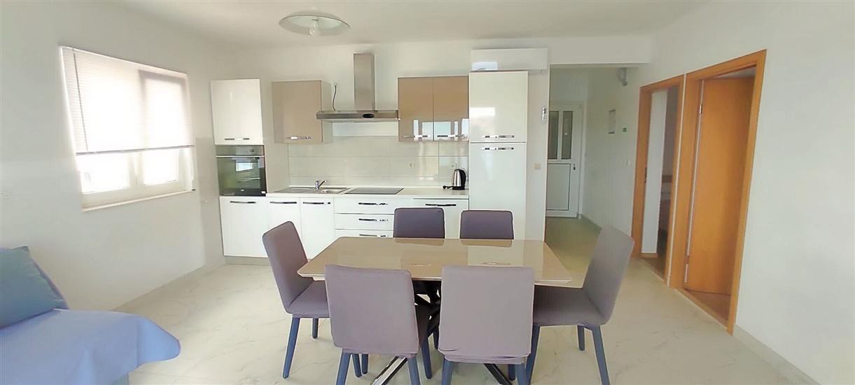 Apartment A2, for 5 persons