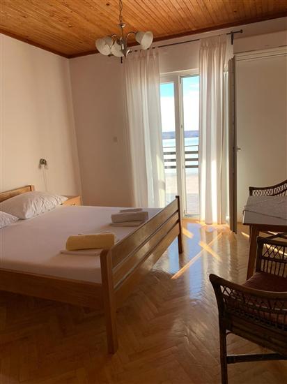 Apartment A1, for 6 persons