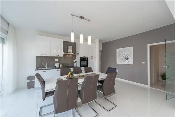 House K1, for 12 persons