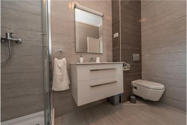 House K1, for 12 persons