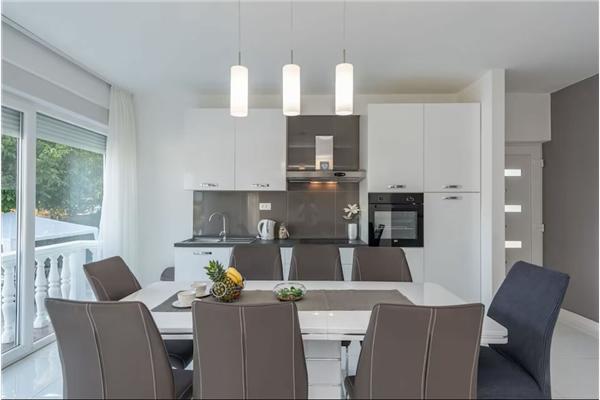 House K1, for 12 persons