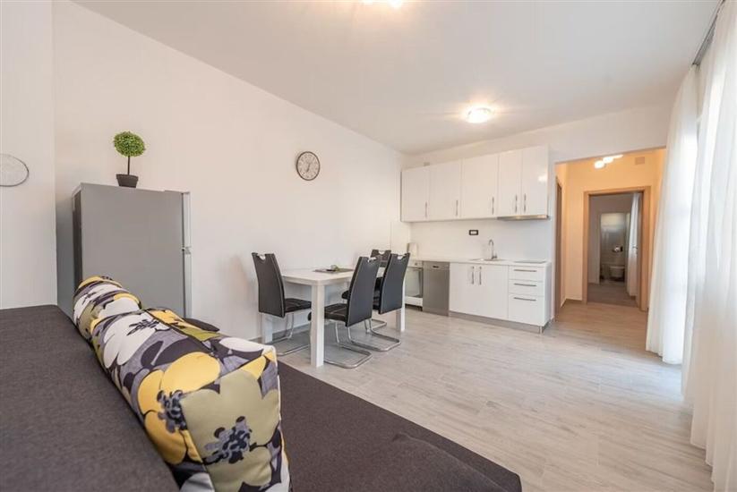 House K1, for 12 persons