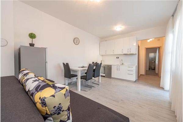 House K1, for 12 persons