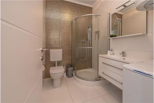 House K1, for 12 persons