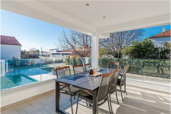 House K1, for 12 persons