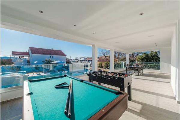 House K1, for 12 persons