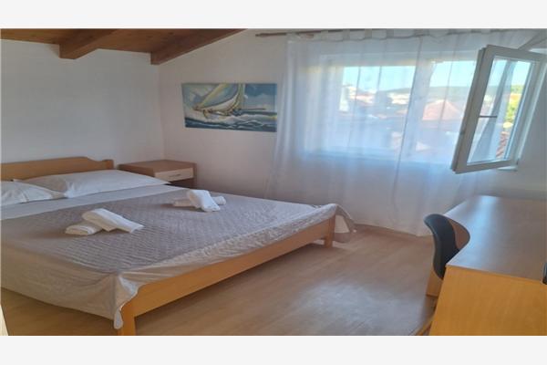 Apartment A4, for 3 persons