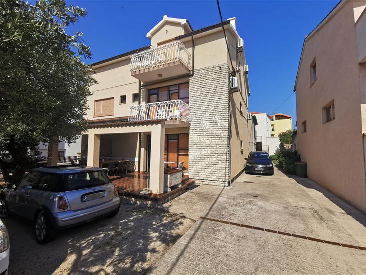 Apartma in Sobe Mrkovic Top Lokacija i Parking