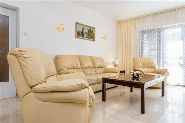 Apartment A1, for 8 persons