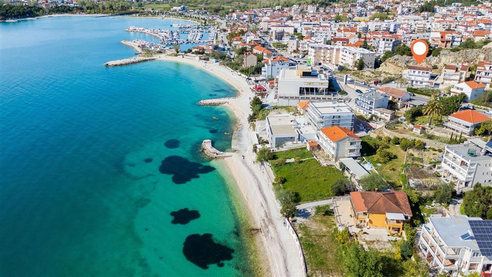 Apartments and Rooms Robi