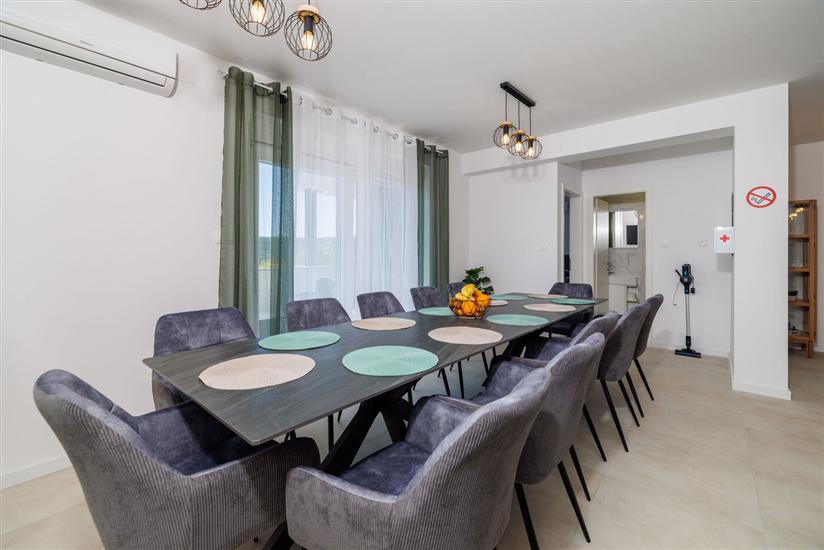 House K1, for 11 persons