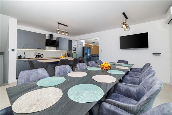 House K1, for 11 persons