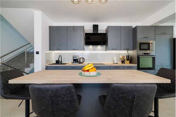 House K1, for 11 persons