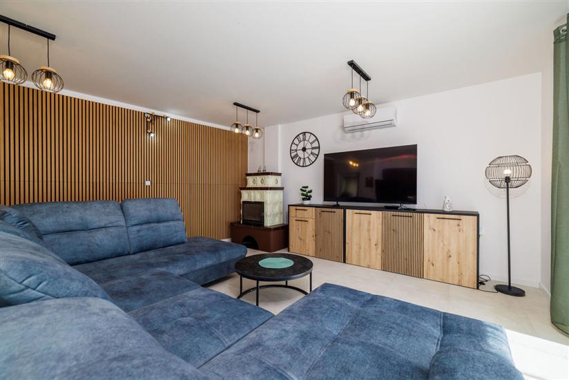 House K1, for 11 persons