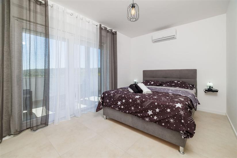 House K1, for 11 persons