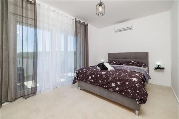 House K1, for 11 persons