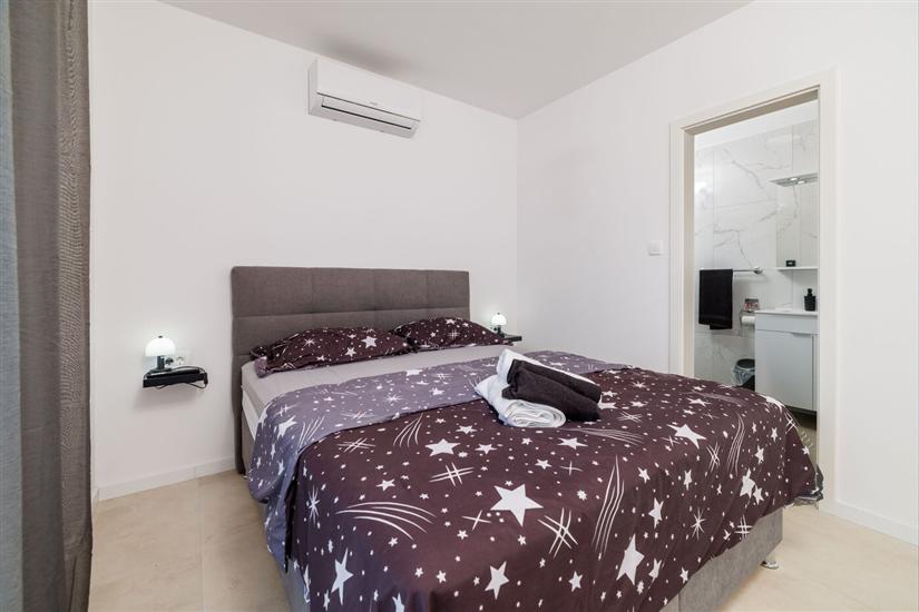 House K1, for 11 persons