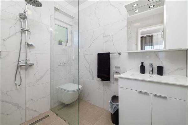 House K1, for 11 persons