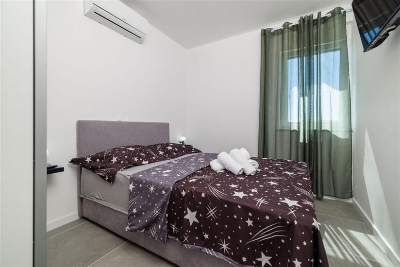 House K1, for 11 persons