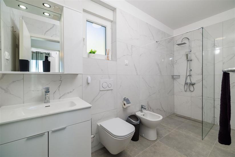 House K1, for 11 persons