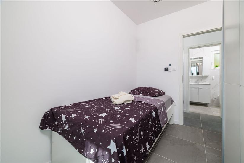 House K1, for 11 persons