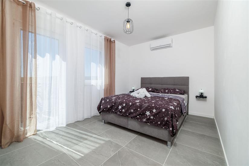 House K1, for 11 persons