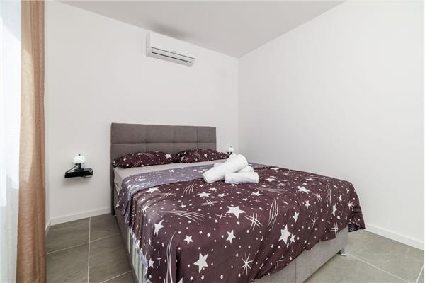 House K1, for 11 persons