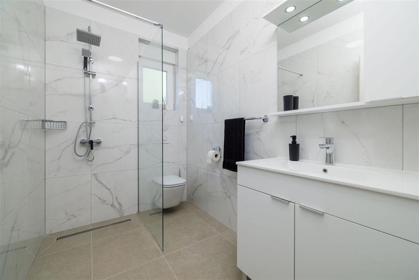 House K1, for 11 persons