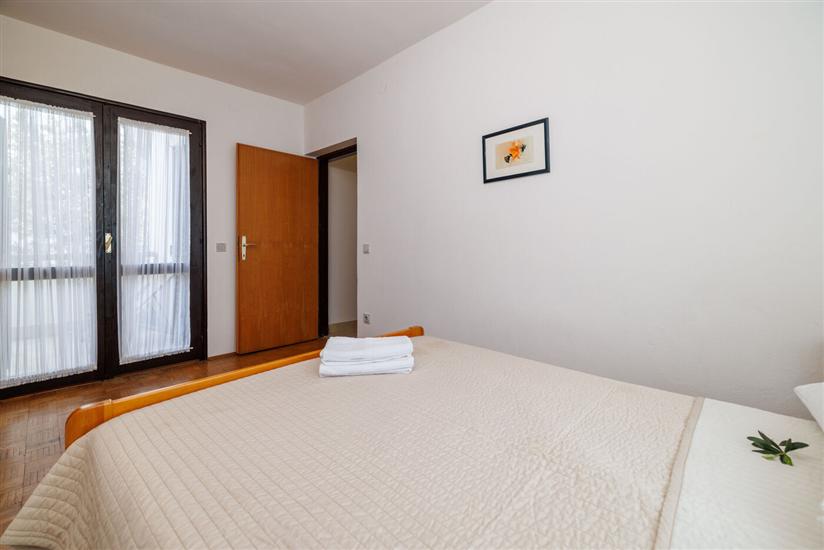 Apartment A1, for 7 persons