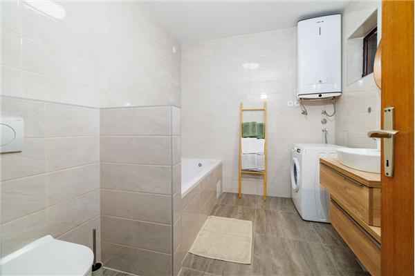 Apartment A1, for 7 persons