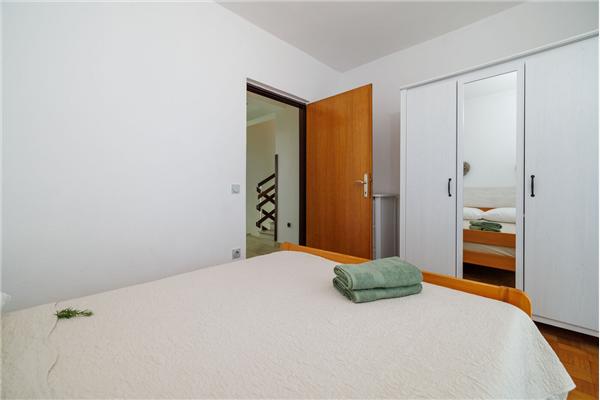 Apartment A1, for 7 persons