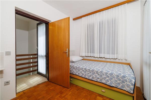 Apartment A1, for 7 persons